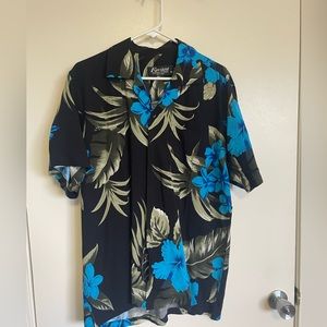 Hawaiian shirt, medium
